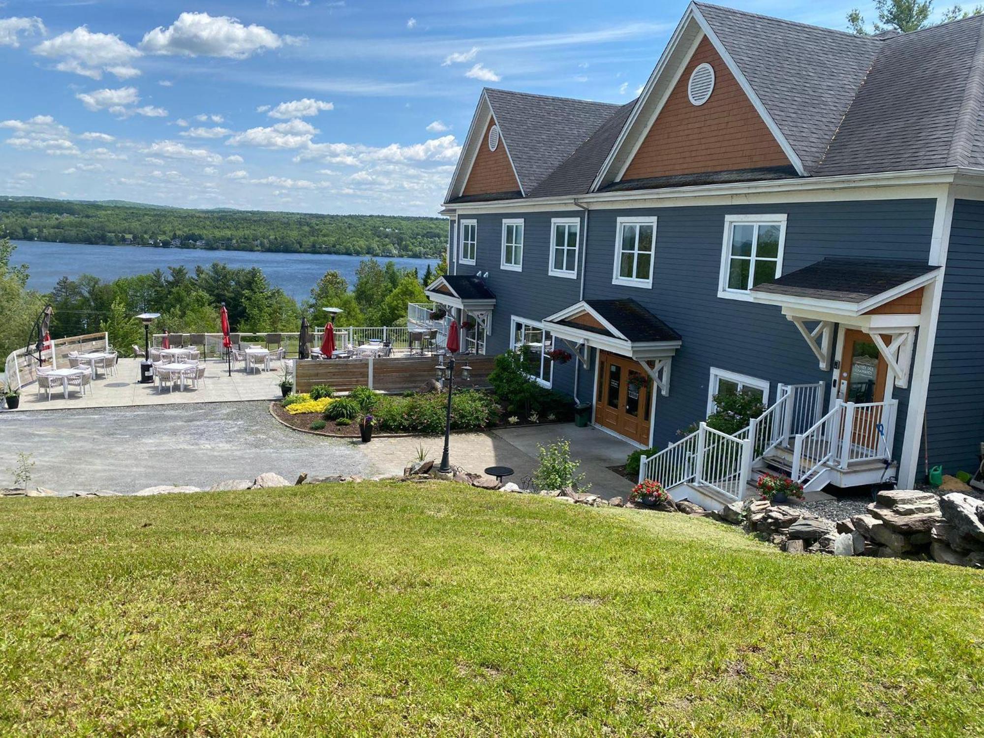 Location Au Sommet Du Lac Magog Esterno foto