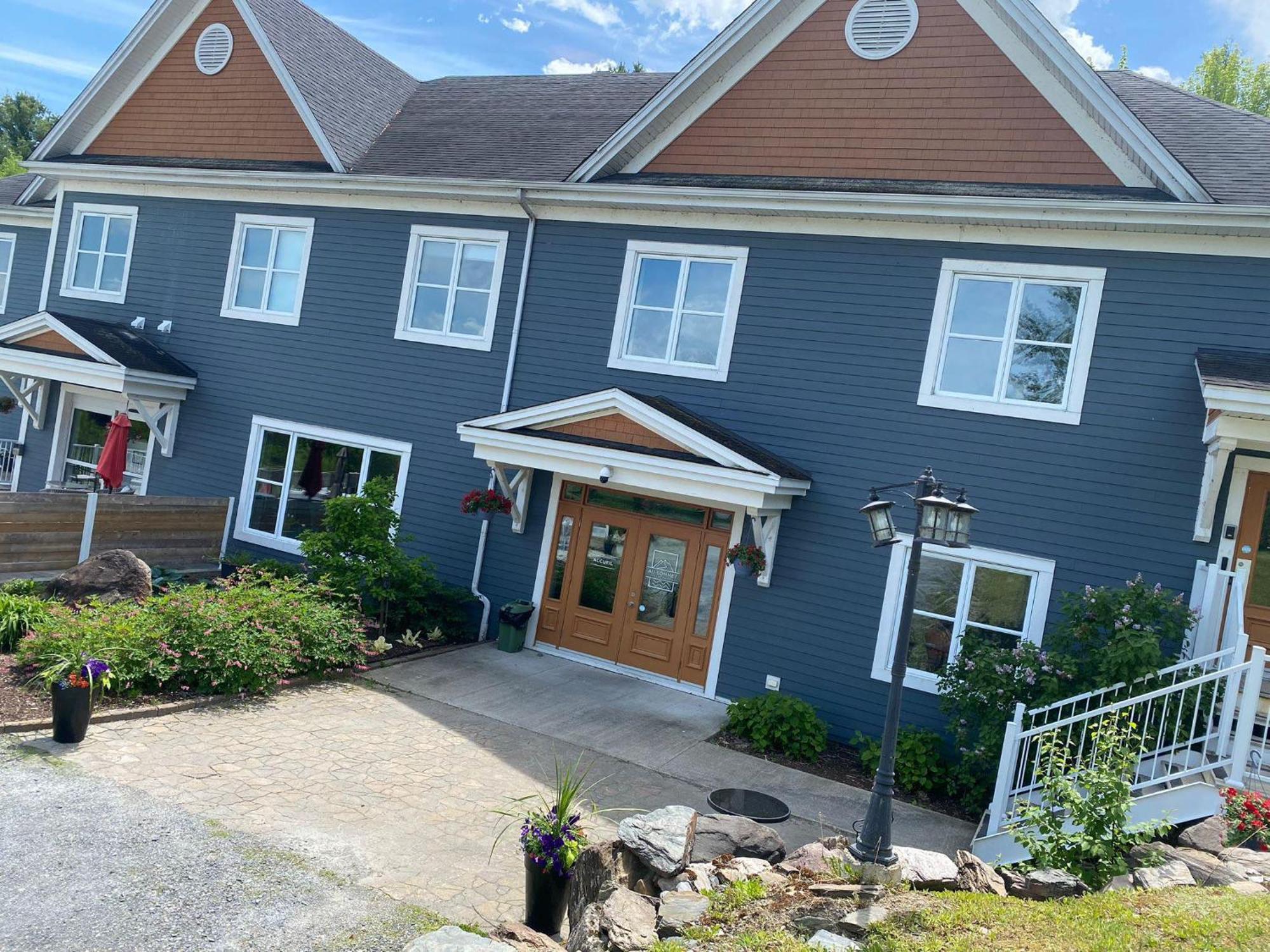 Location Au Sommet Du Lac Magog Esterno foto